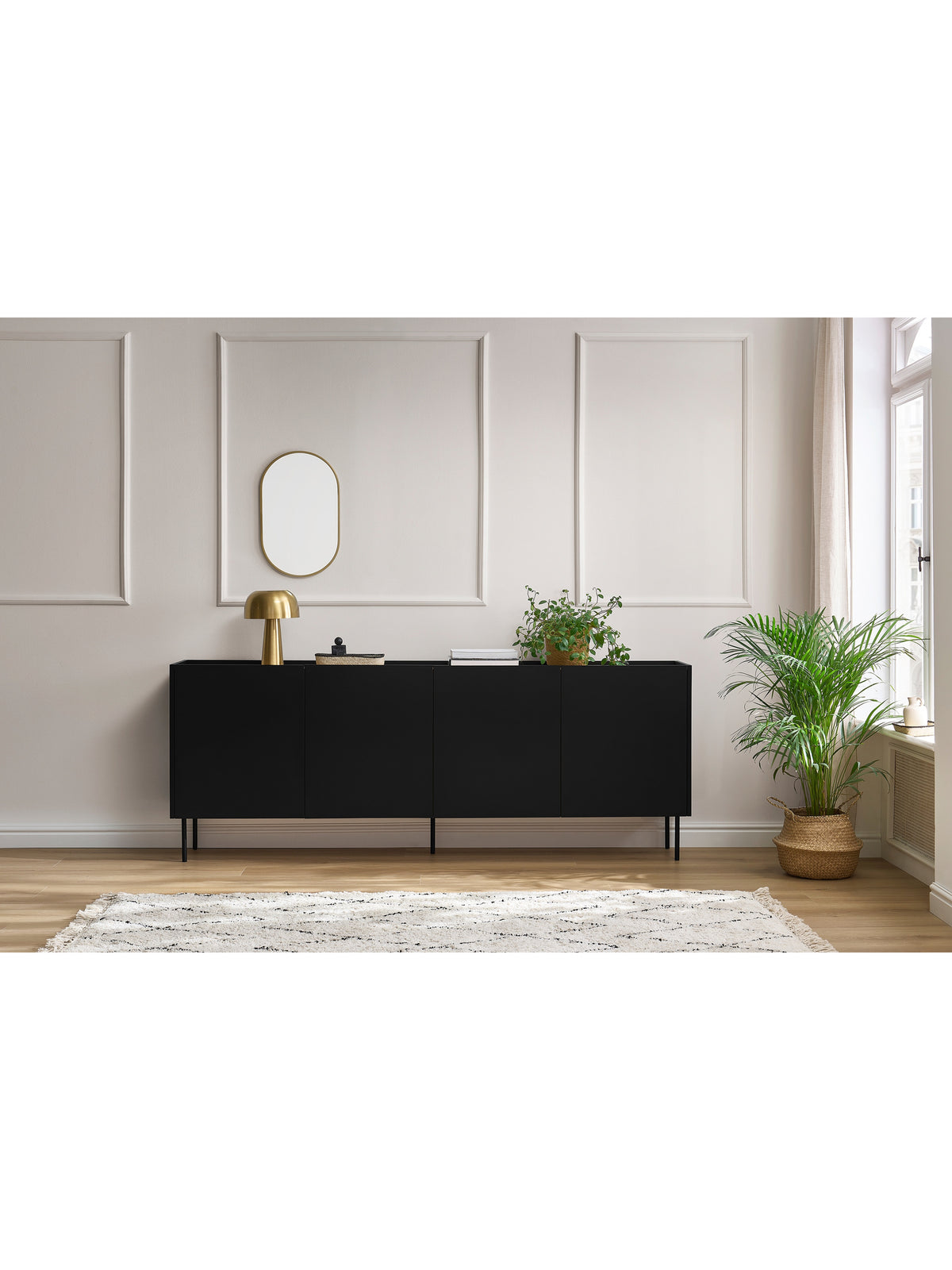 Komoda Desin czterodrzwiowa 220 cm czarny mat z blatem dąb nagano