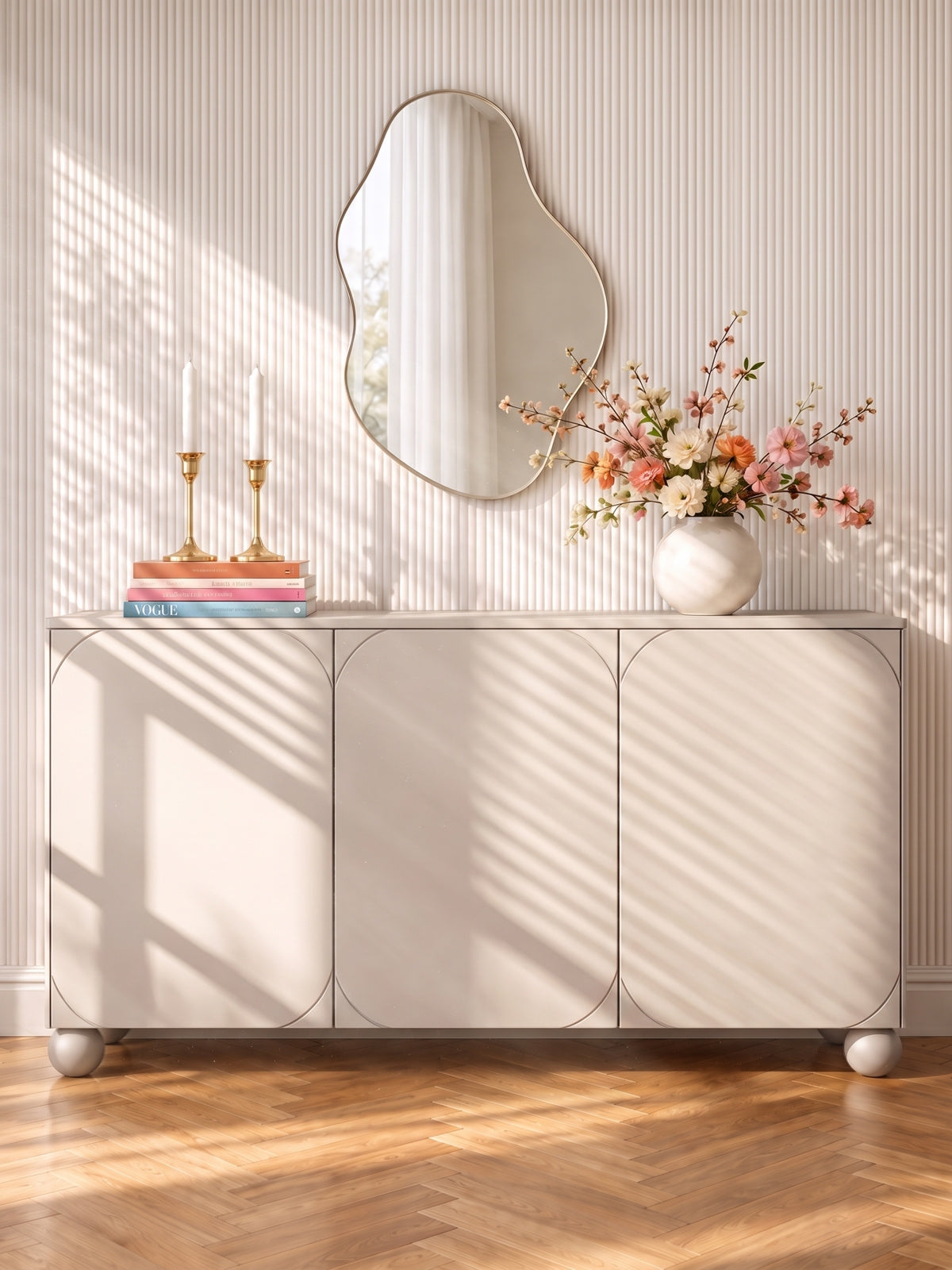Komoda Sonatia II 150 cm trzydrzwiowa - kaszmir / nogi kule