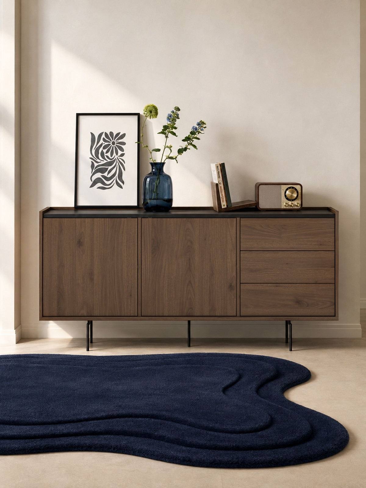 Komoda Zenar 170 cm orzech elegant z czarnym blatem i trzema szufladami widok z przodu