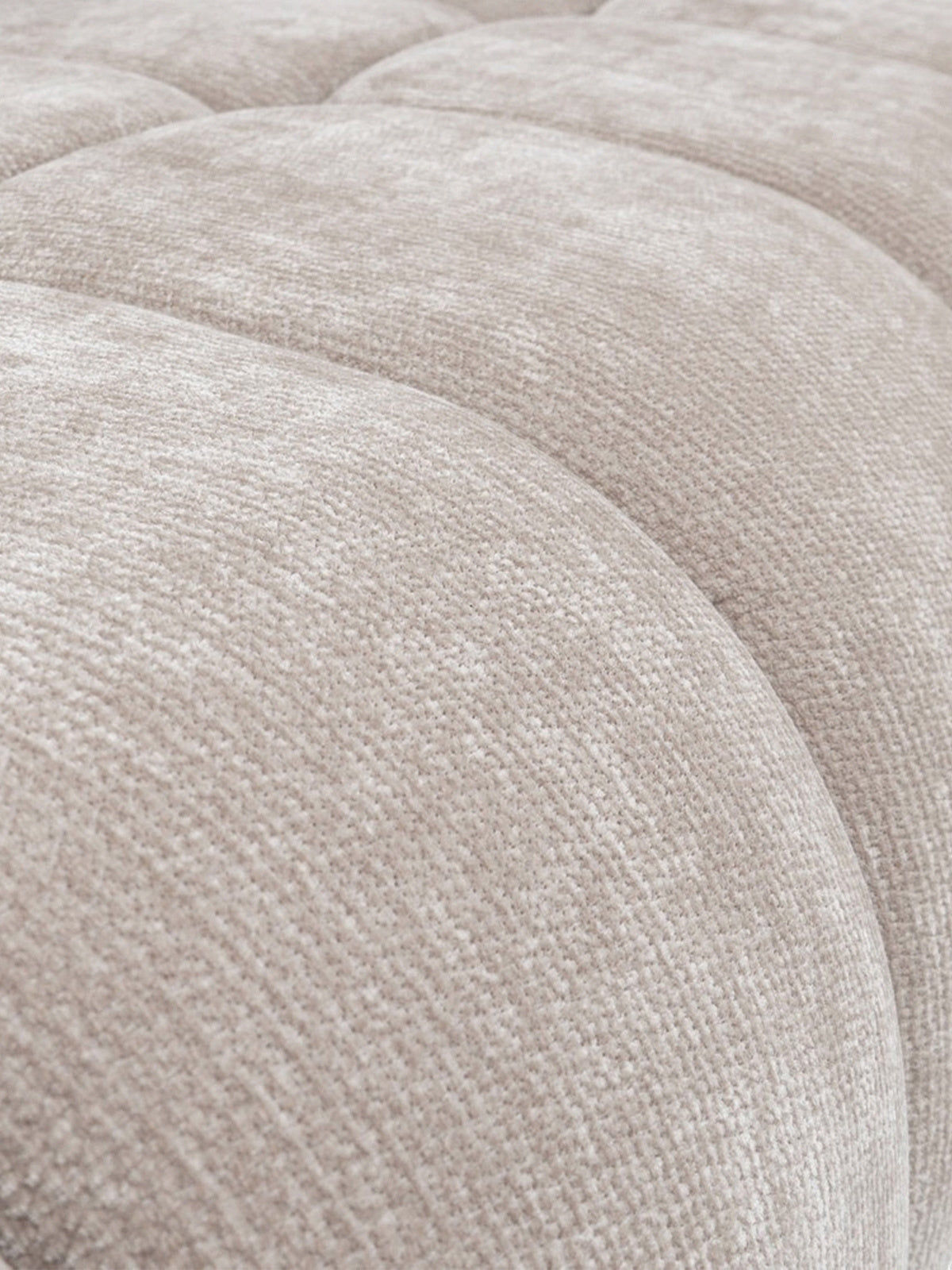 Detal pikowanego narożnika Lutario Maxi w beżowym szenilu Vibe 08