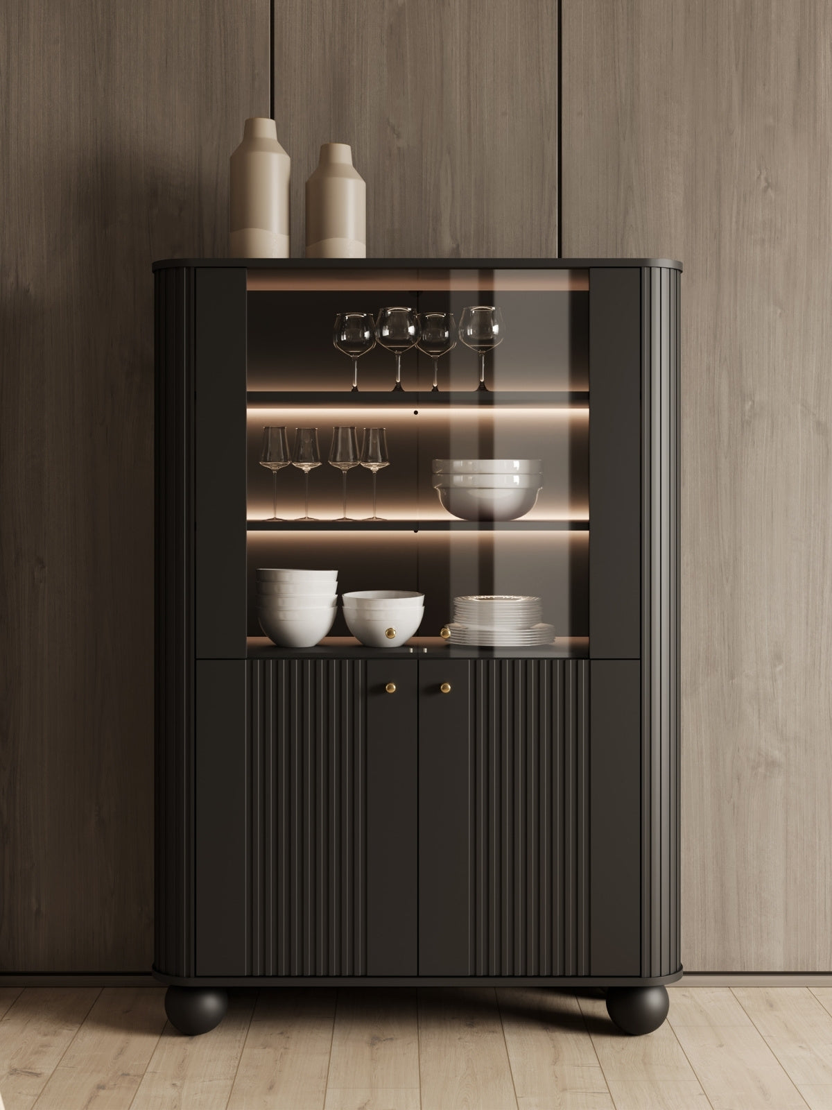 Witryna Vesper 103 cm czterodrzwiowa - czarny / złote uchwyty / nogi kule